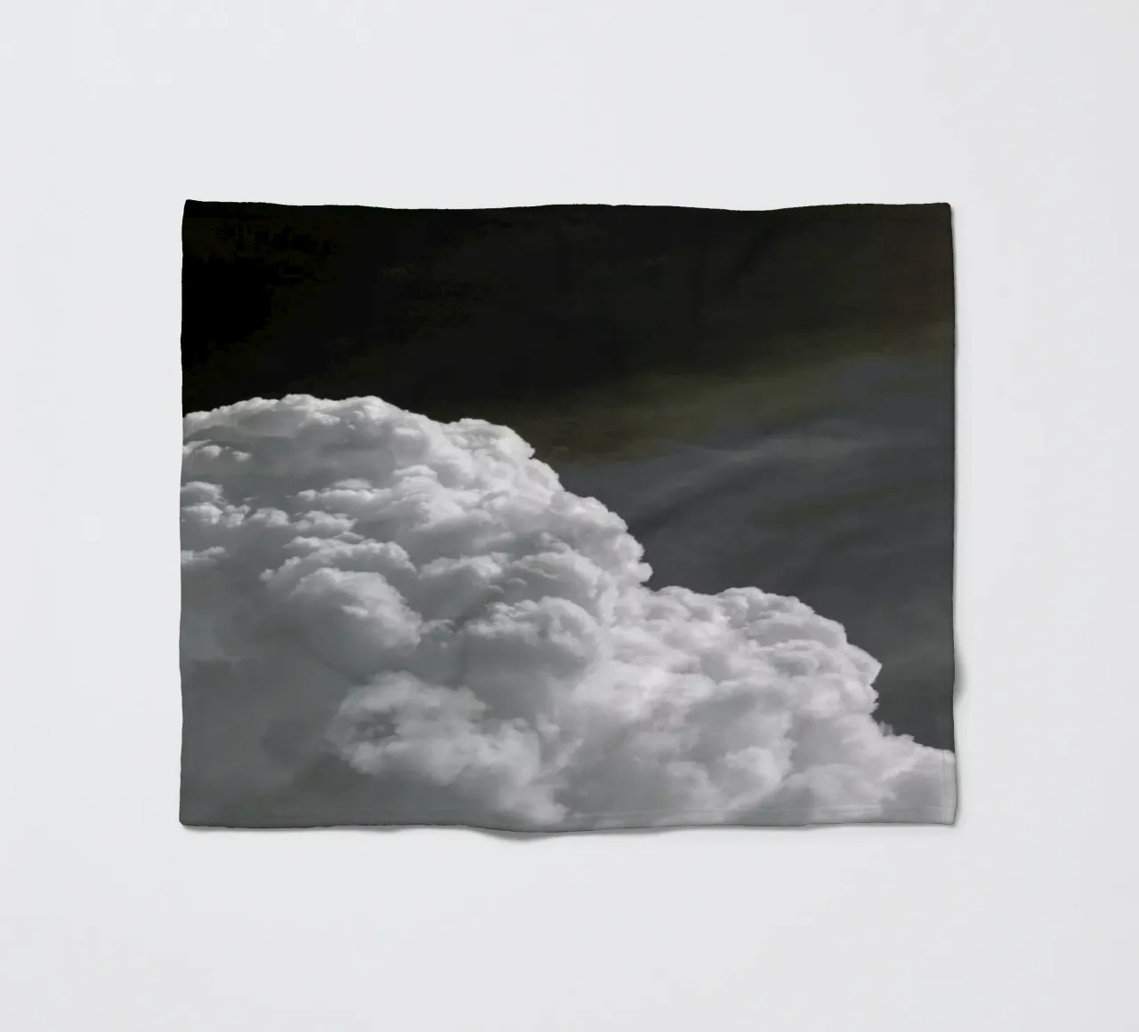 Cloudscape 4 coperta in pile da Nur Mut