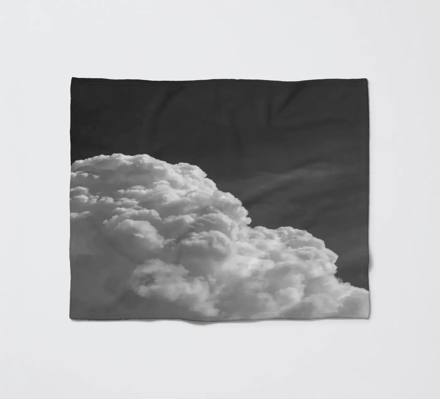 Cloudscape 4 coperta in pile da Nur Mut