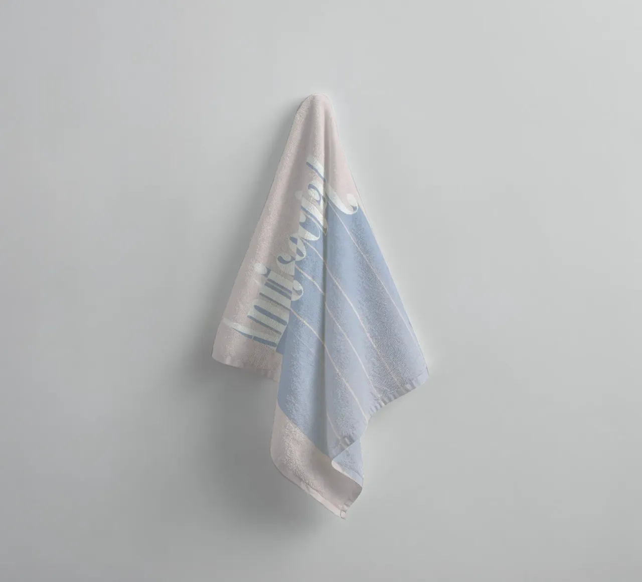 Antisocial Handtuch von DesigndN