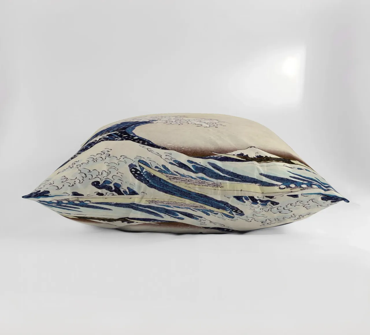 Hokusai - The Great Wave off Kanagawa Kissen von ARTOTHEK