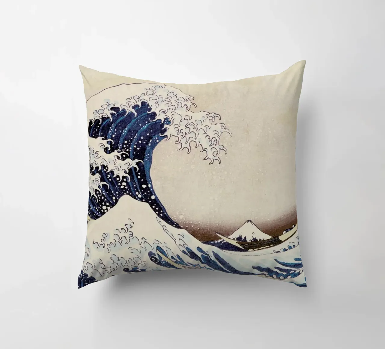 Hokusai - The Great Wave off Kanagawa Kissen von ARTOTHEK