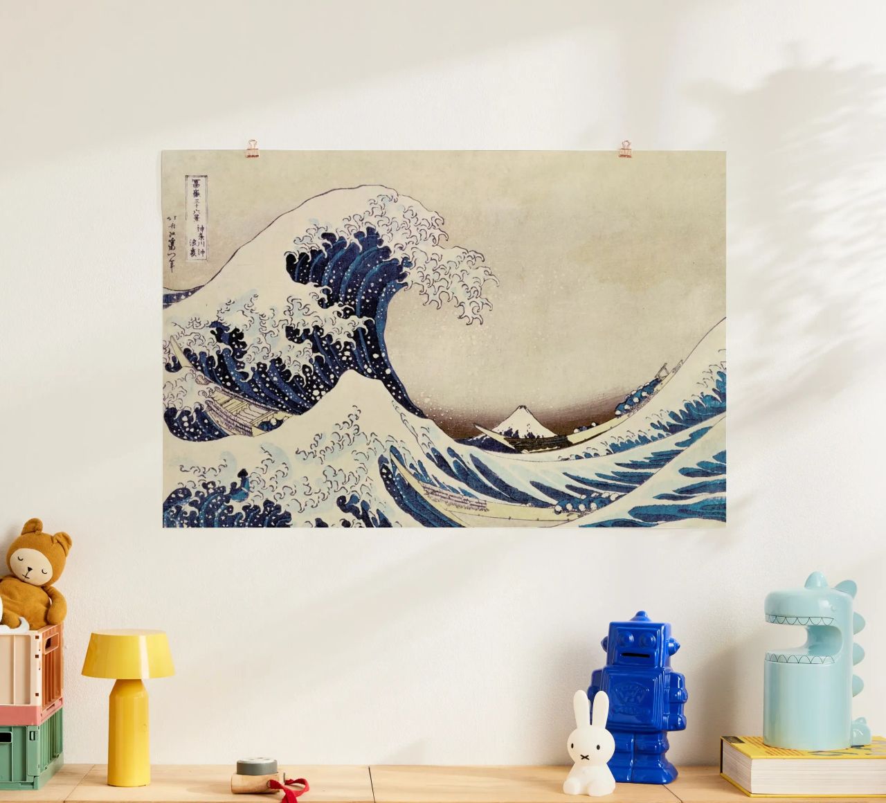 Hokusai - The Great Wave off Kanagawa Poster mit Kunststoffrahmen von ARTOTHEK