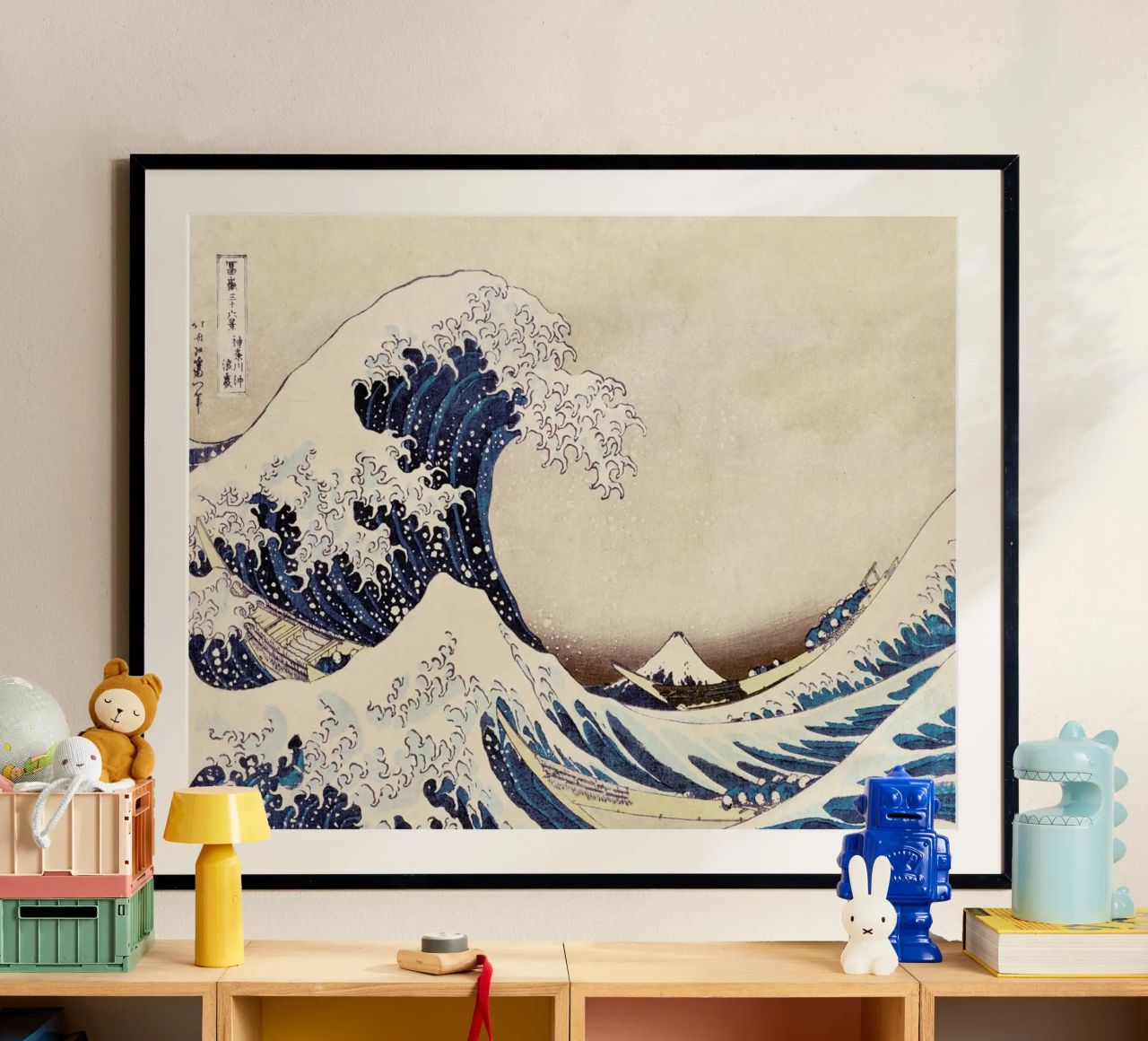 Hokusai - The Great Wave off Kanagawa Poster mit Kunststoffrahmen von ARTOTHEK