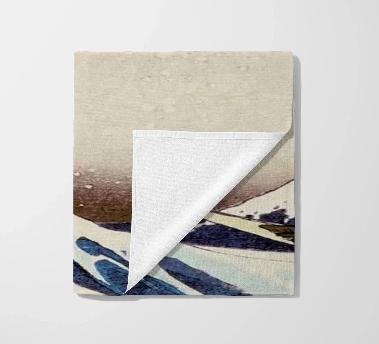 Hokusai - The Great Wave off Kanagawa Strandtuch von ARTOTHEK