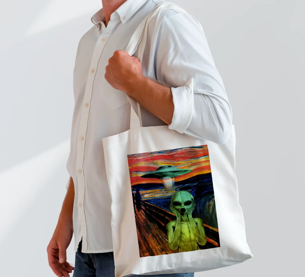 UFO Alien Screaming Art tote bag by kembangross