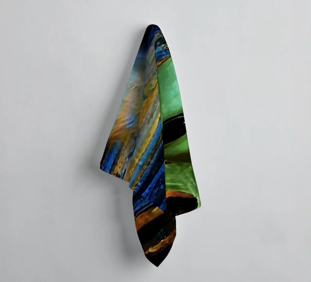 UFO Alien Screaming Art towel by kembangross