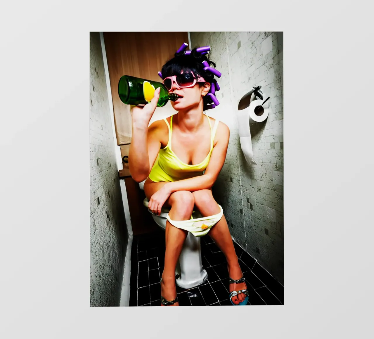 Donna che beve sul water telo in pvc da kembangross