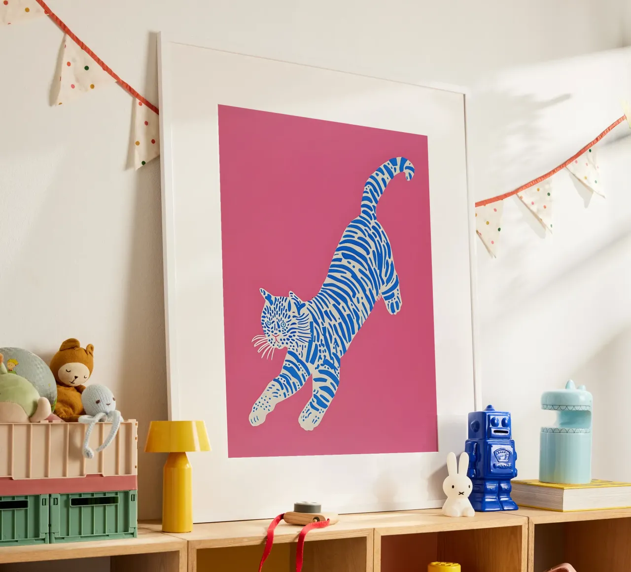 Abstract Cat in Pink and Blue poster con telaio in alluminio da Gypsy Galleria
