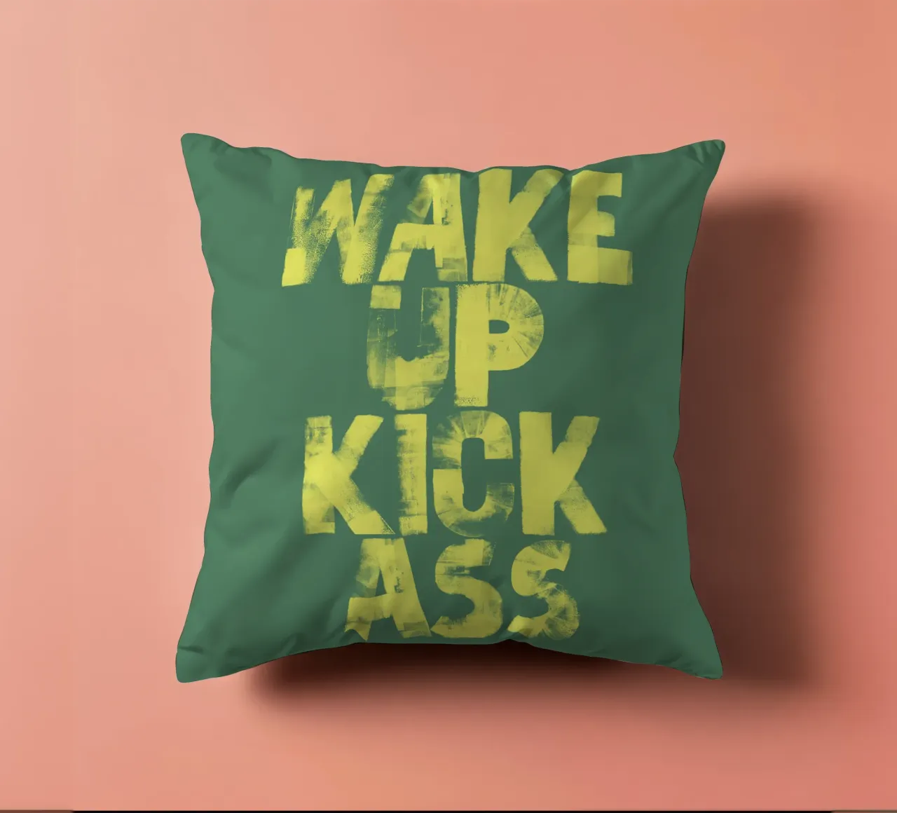 Imprimé typographique Wake Up Kick Ass en jaune et vert coussin de THE MOTIVATED TYPE