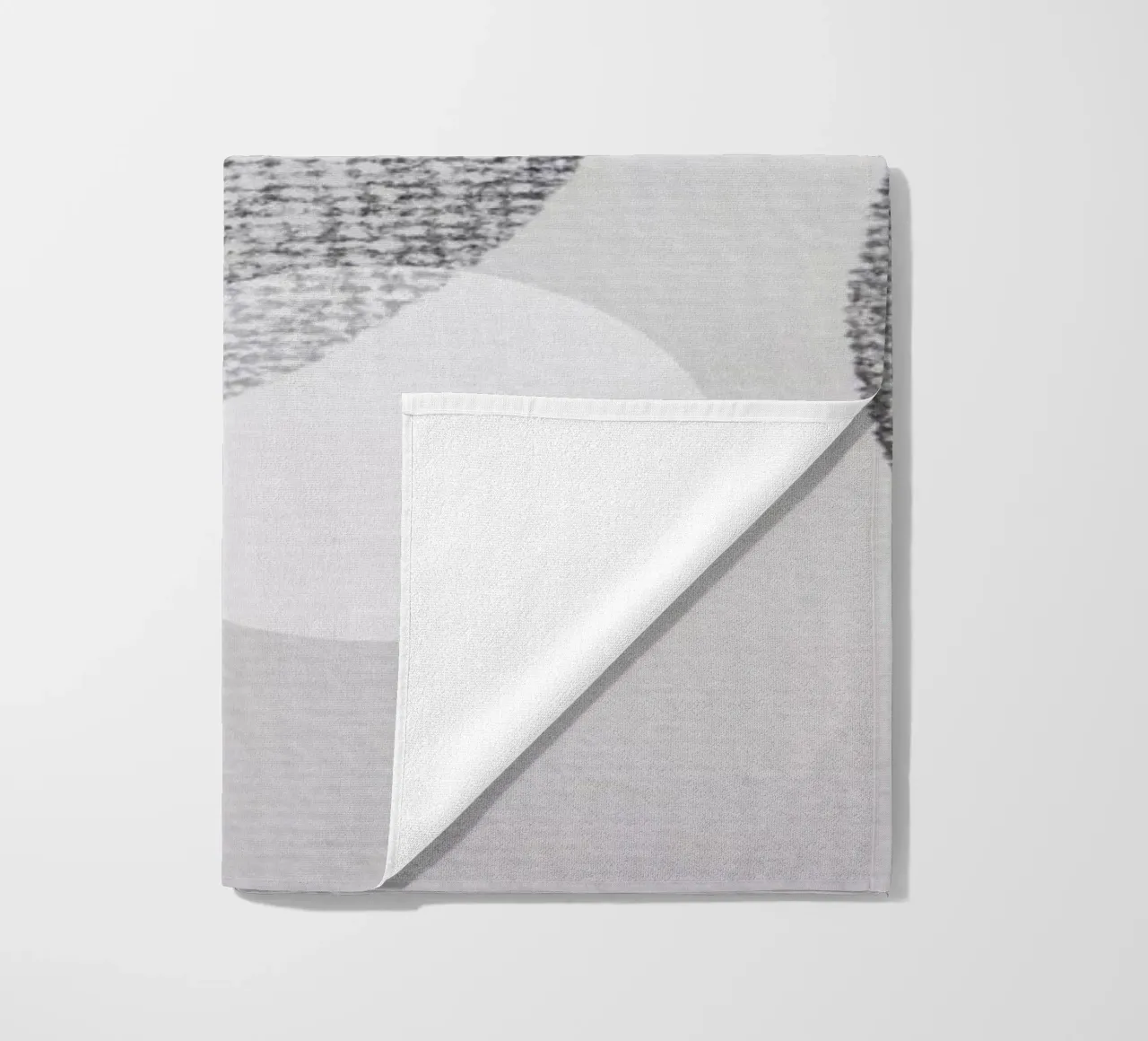 Minimal Abstract Charcoal Strandtuch von Studio Nahili