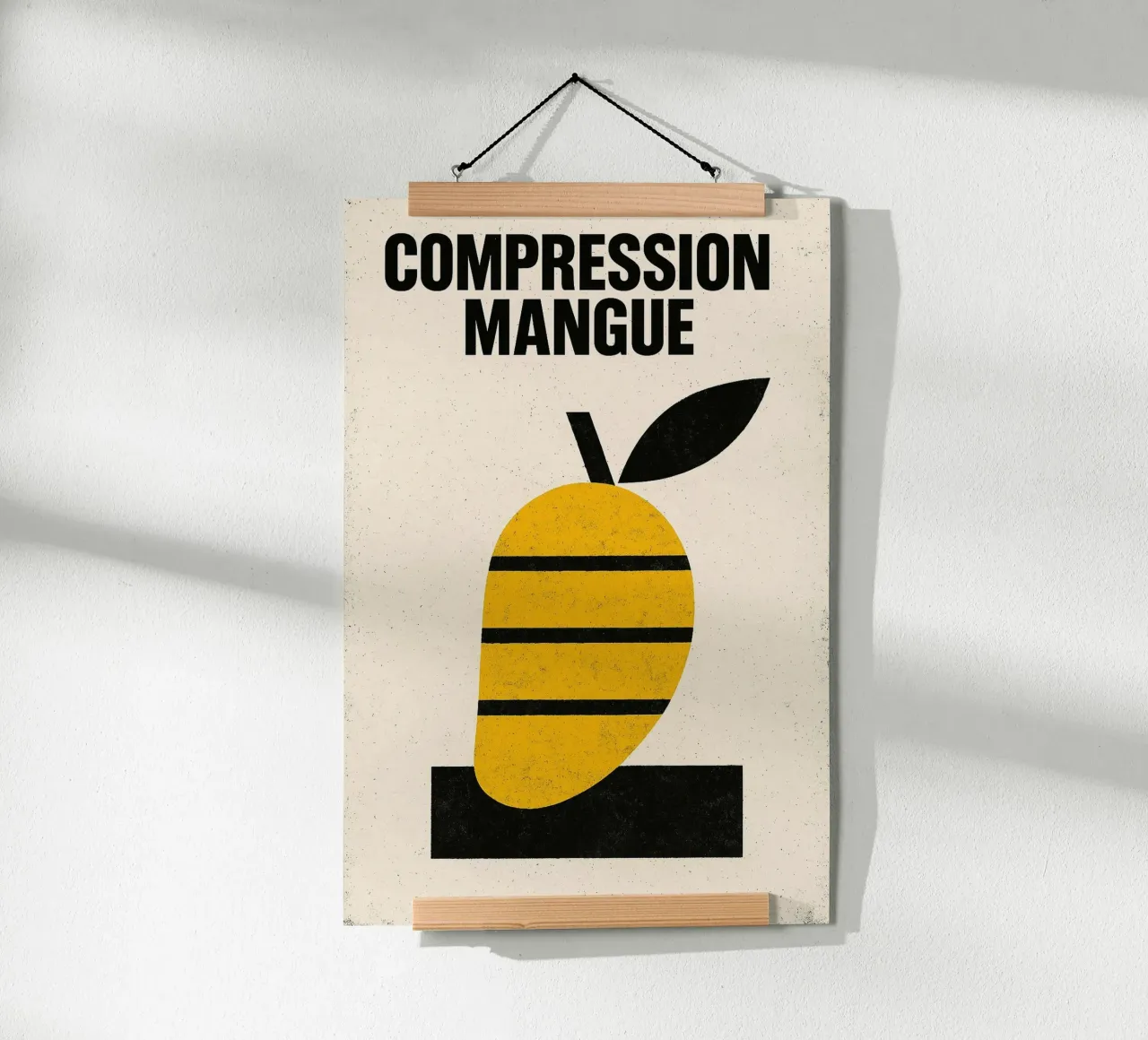 Compression Mango - Suavidad bajo presión poster con marco de plástico de Pop and Fruits - Affiches & posters