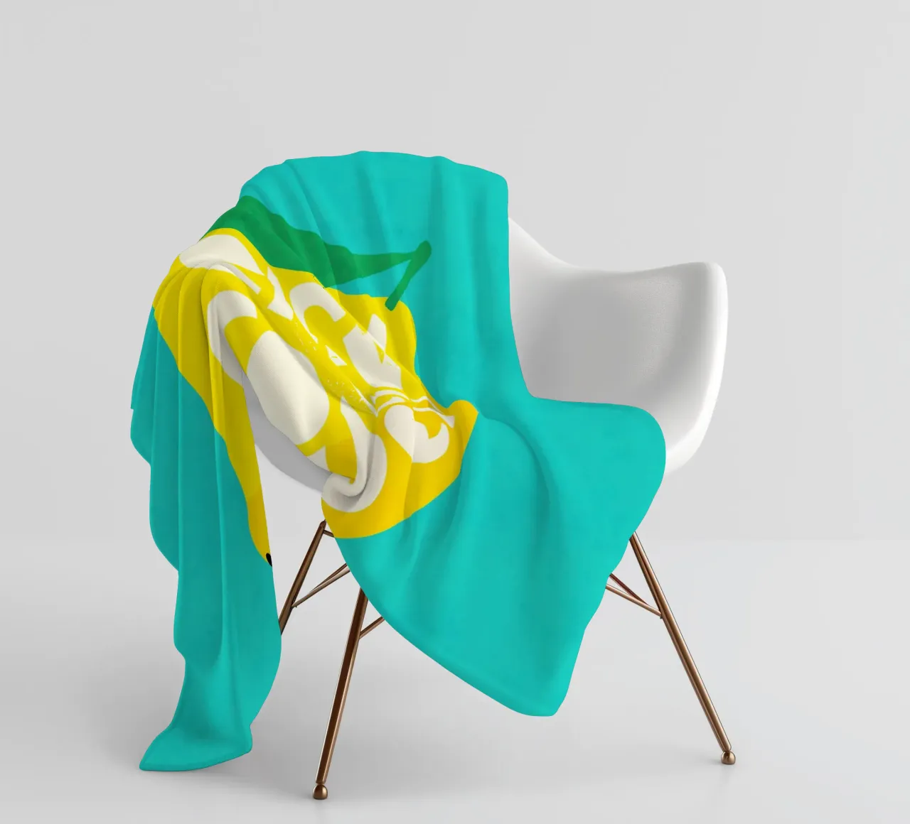 Easy Squeezy Lemon - grassetto tipografico frutta giallo blu alzavola coperta in pile da Dominique Vari Words