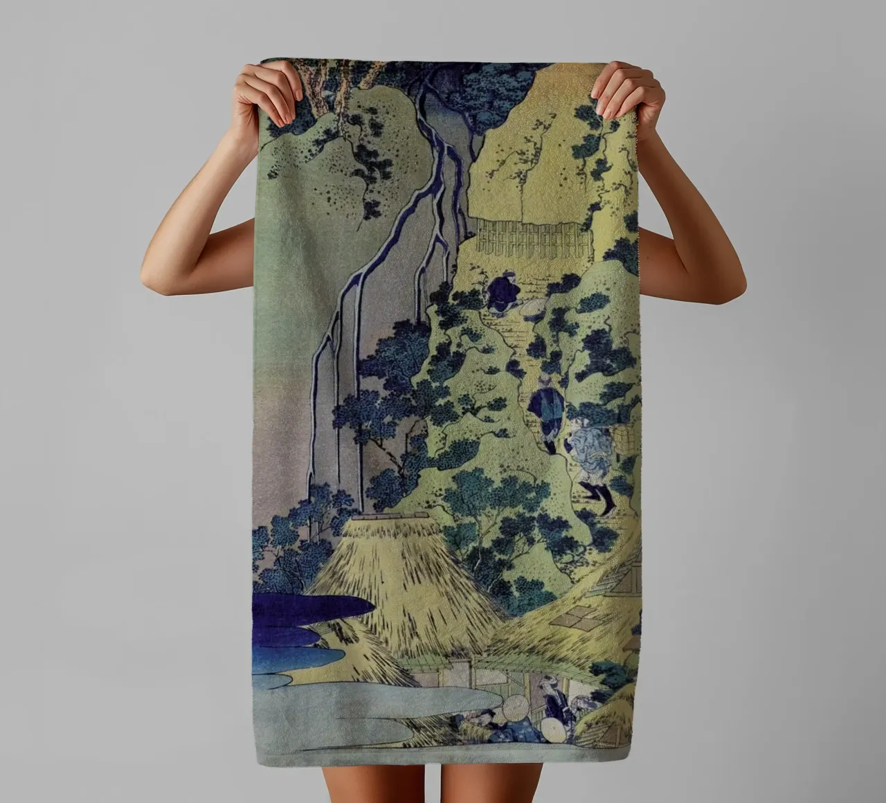 Hokusai - Travellers Climbing up a Steep Hill asciugamano da bagno da ARTOTHEK