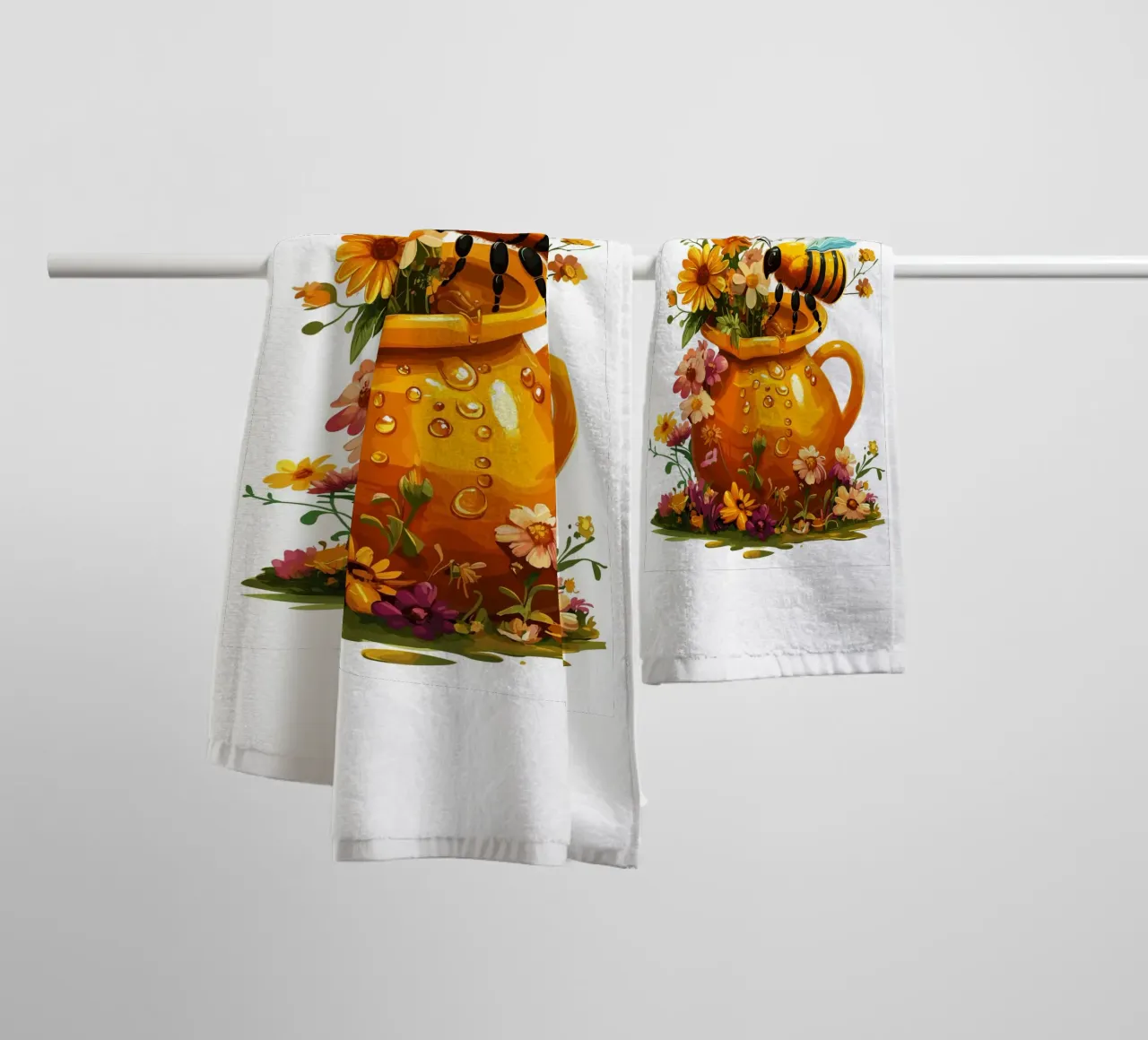 Vasetto di miele con ape e fiori estivi asciugamano da bagno da pixelbull - medieval art and more