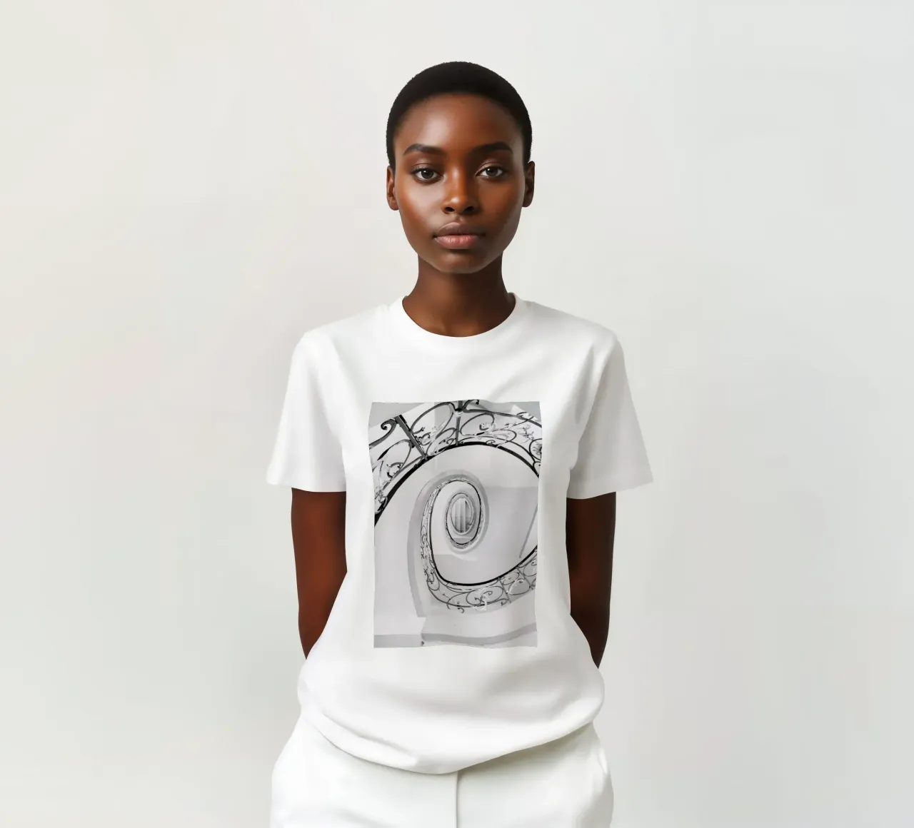 Abstract — Swirl t-shirt da Sebastian Hilgetag
