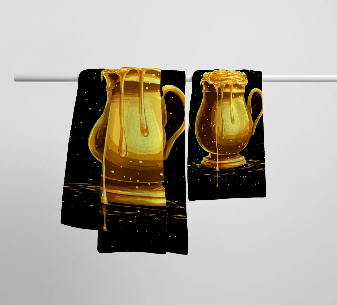 Vasetto di miele dorato con cucchiaio per sgocciolare asciugamano da bagno da pixelbull - medieval art and more