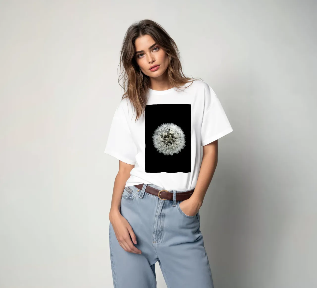 Black and White Dandelion t-shirt da Studio Nahili