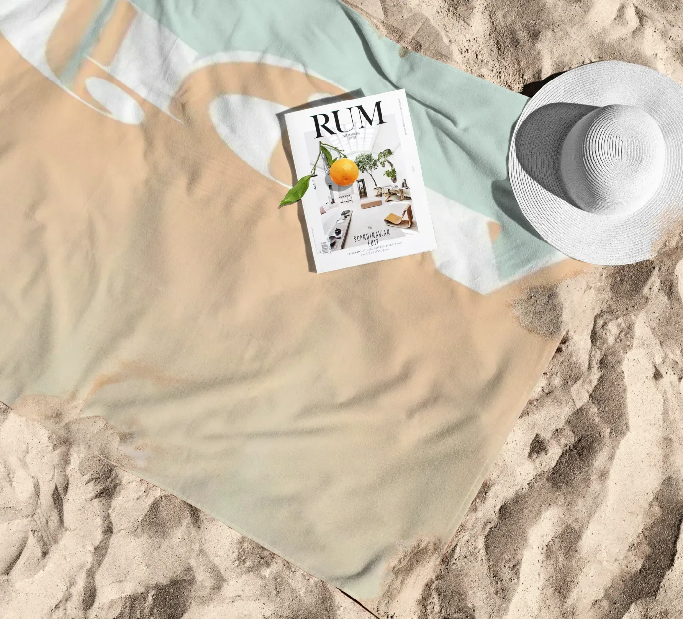 Introvert strandhanddoek van DesigndN