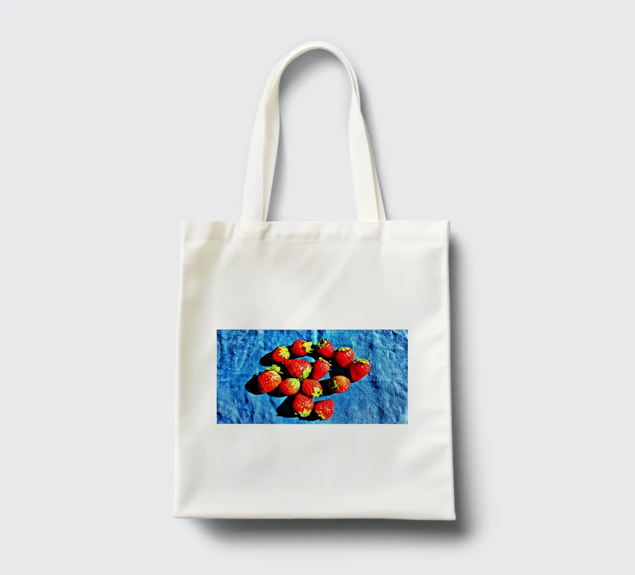 fragole borsa in juta da Massimo Frascogna
