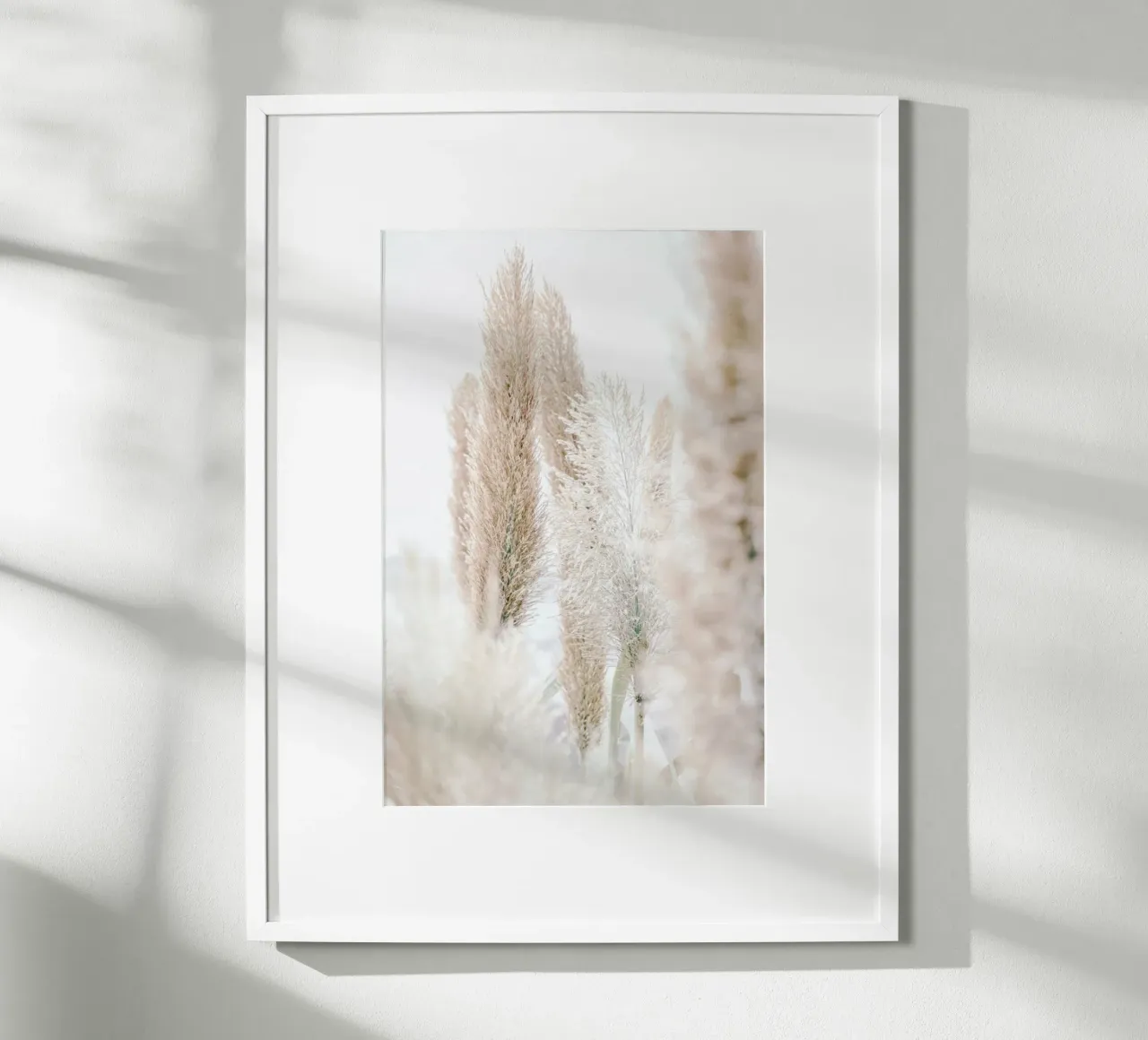 Pampas Reed Madeira 1 poster con telaio in legno da Monika Strigel