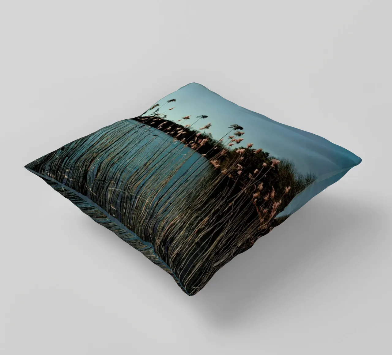 Nature — Grass In A Lake cuscino da Sebastian Hilgetag