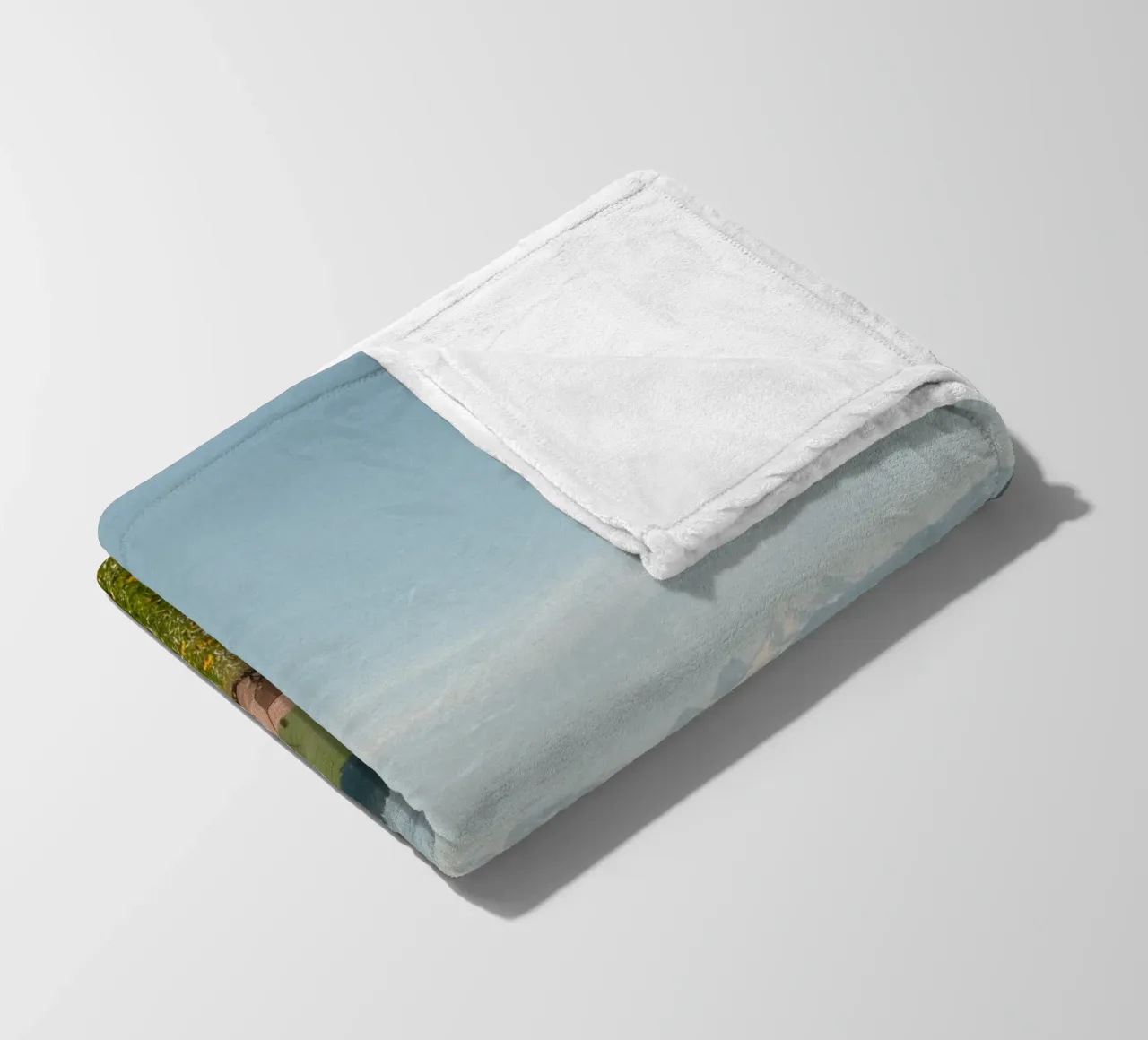 Spring Blossoms and Alpine Dreams coperta in pile da FujiSwiss