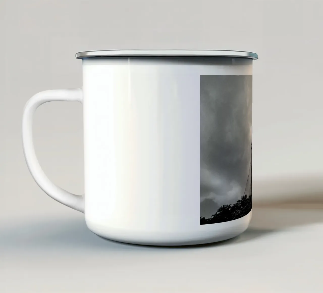 Moody Sky tazza in smalto da Philipp Reinhard