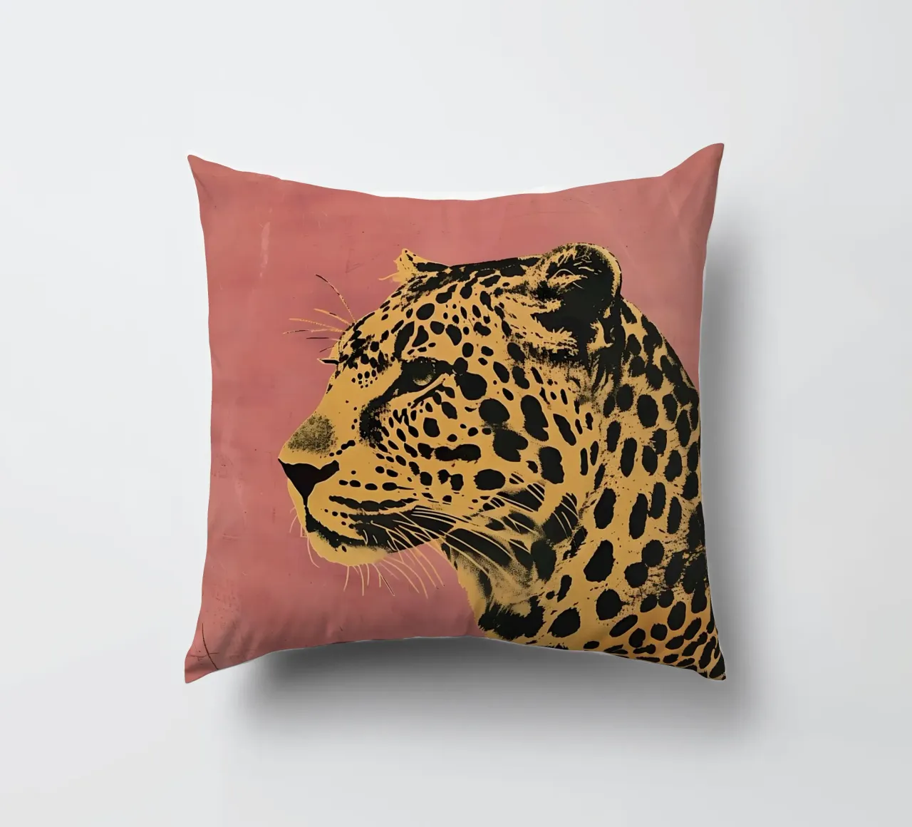 The Leopard in Pink cuscino da Gypsy Galleria