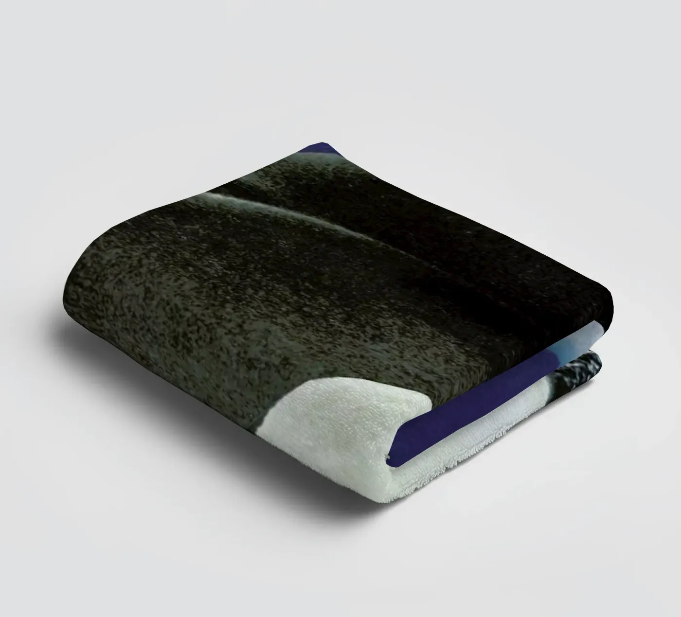 Peaked towel by Sammy Slabbinck