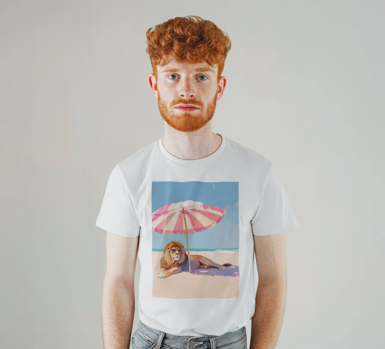 Lion on the Beach t-shirt da Gypsy Galleria