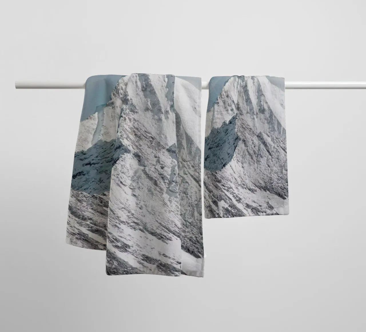 Highest Peak @NithidSanbundit asciugamano da bagno da EyeEm Mobile GmbH