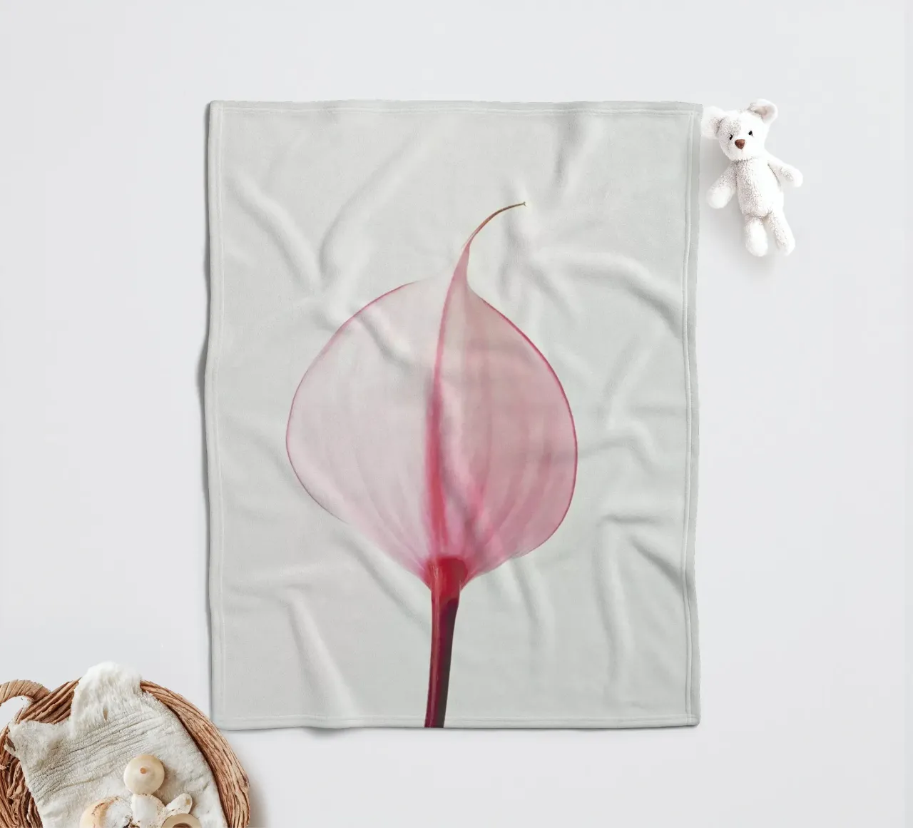 Pink Calla Lily II coperta in pile da Cassia Beck Photography