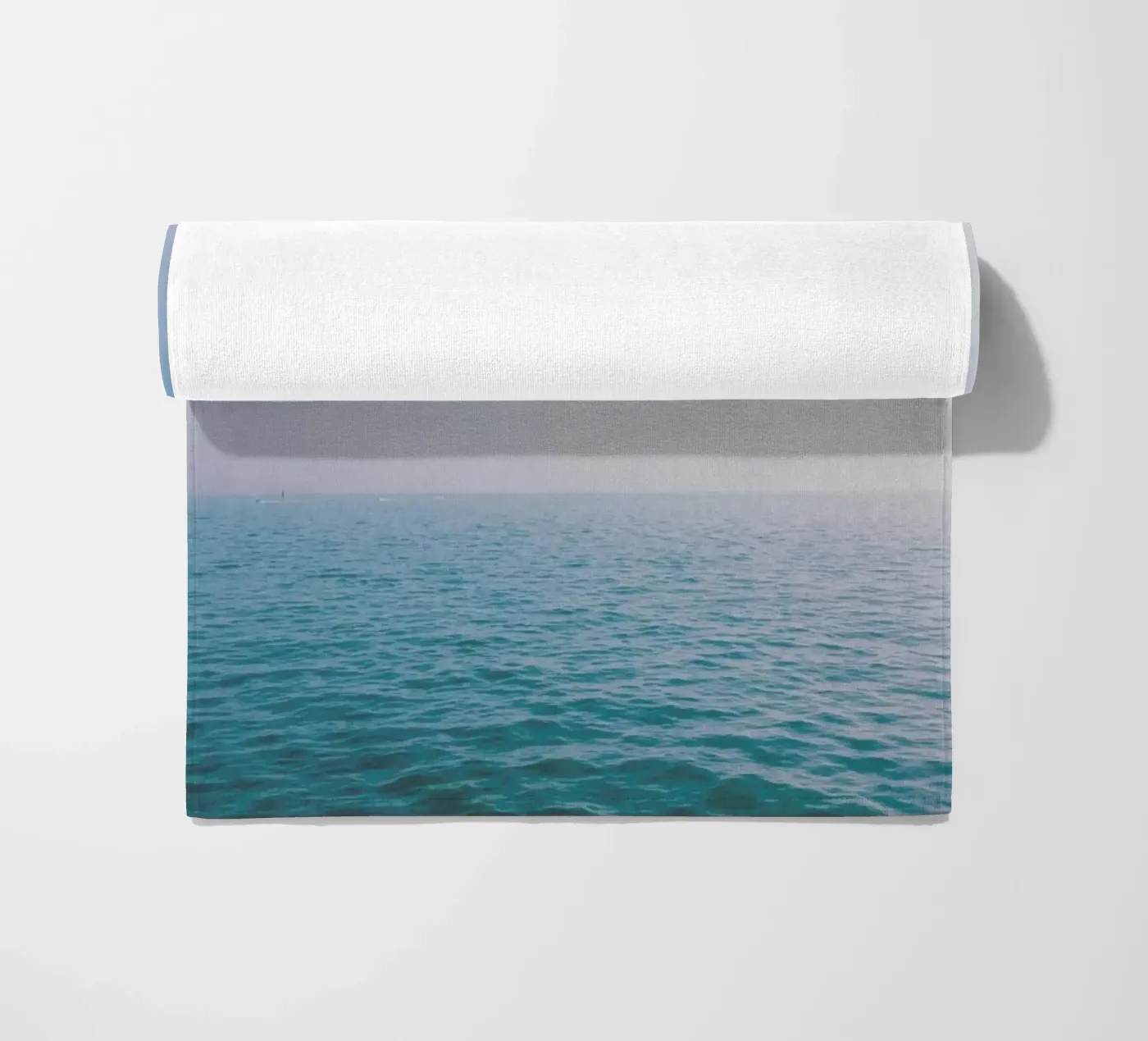 Rosa Himmel Strandtuch von Cassia Beck Photography