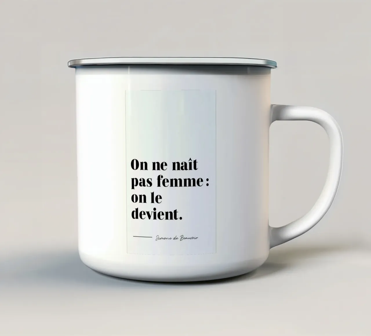 On ne naît pas femme : on le devient tazza in smalto da typed