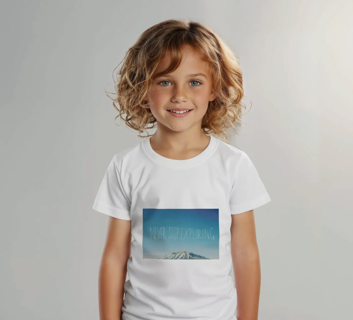 Never Stop Exploring t-shirt bambini da Leah Flores