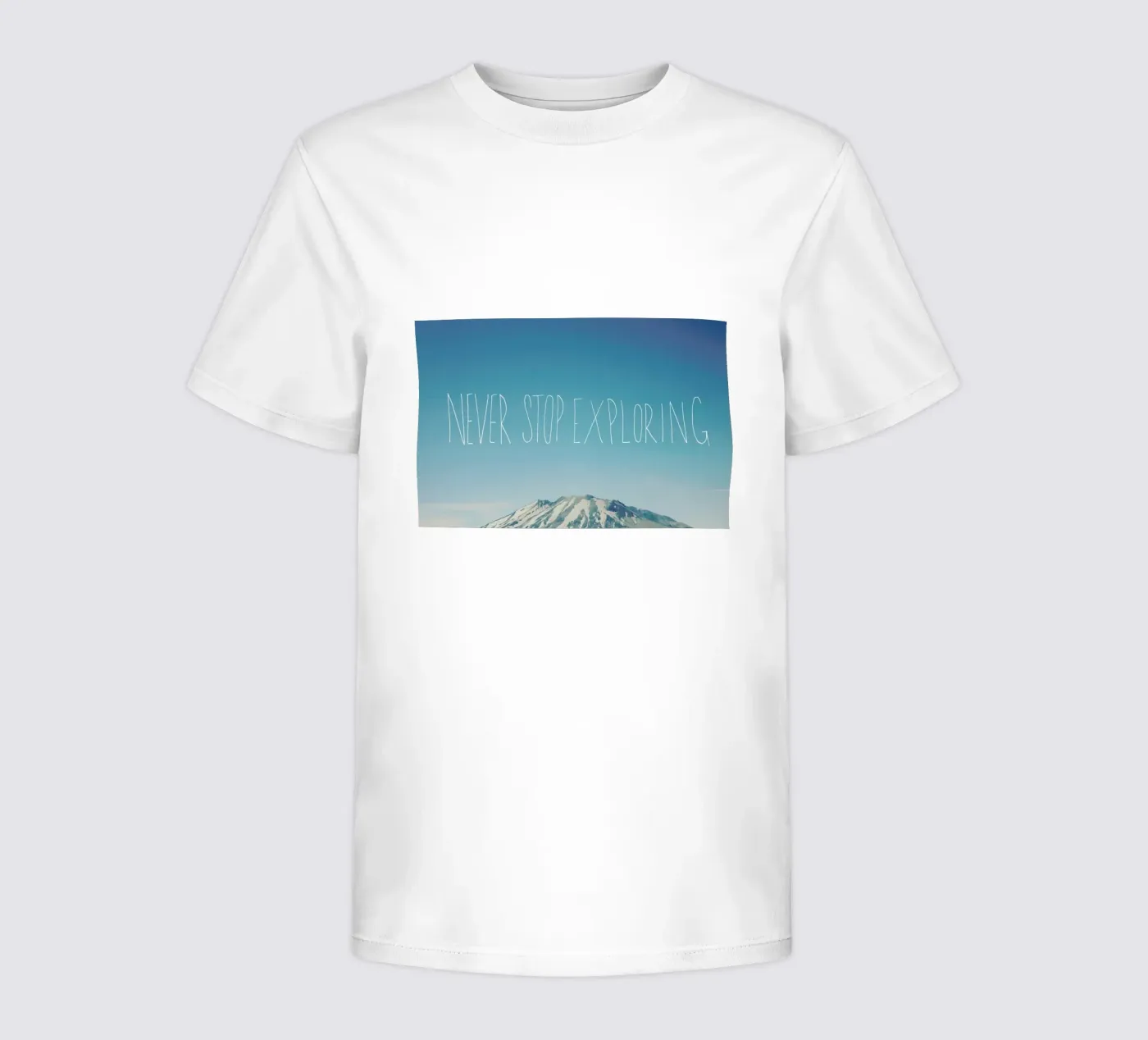 Never Stop Exploring kinder t-shirt van Leah Flores