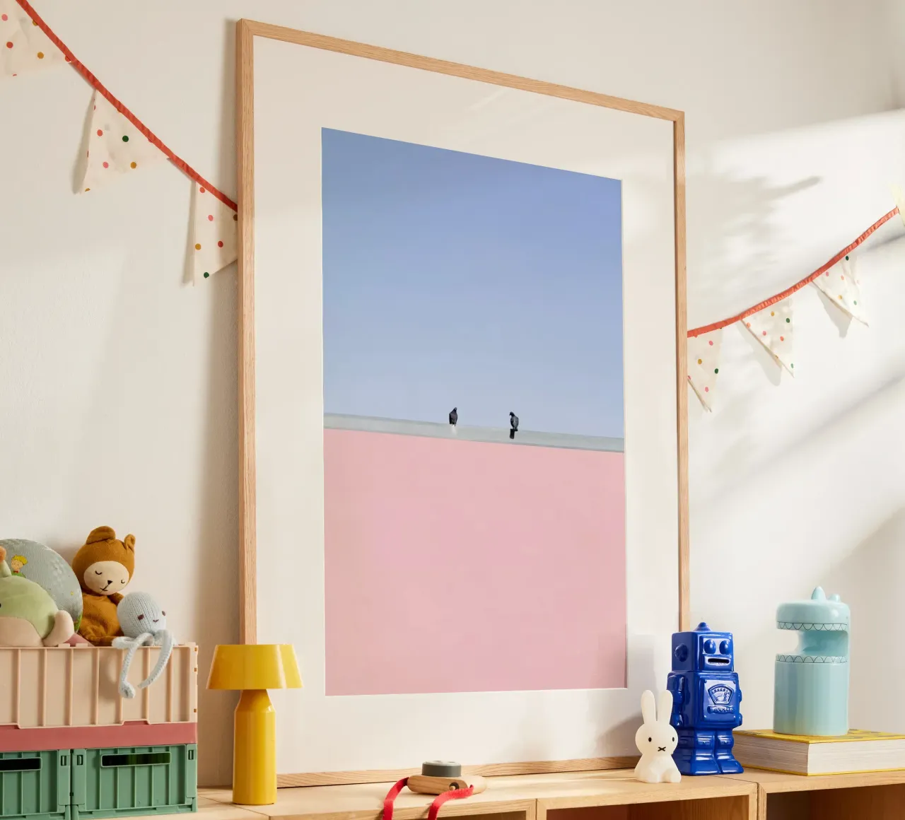 Keep Your Distance poster con telaio in alluminio da Rupert Höller
