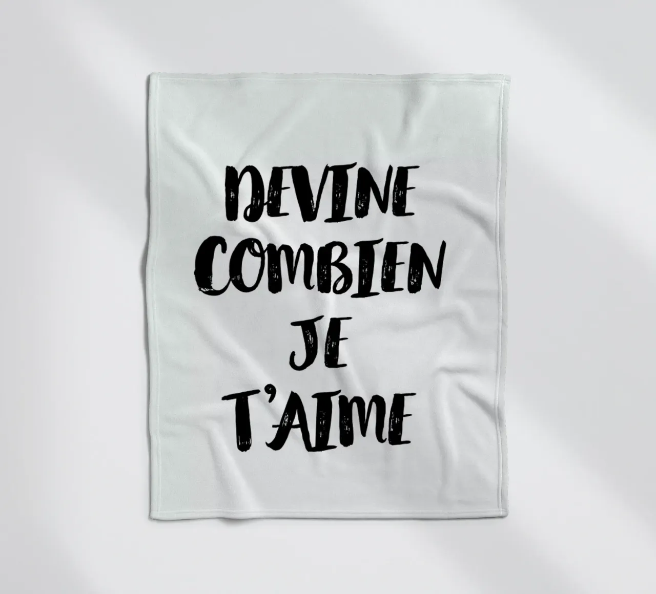 Devine combien je t'aime coperta in pile da typed