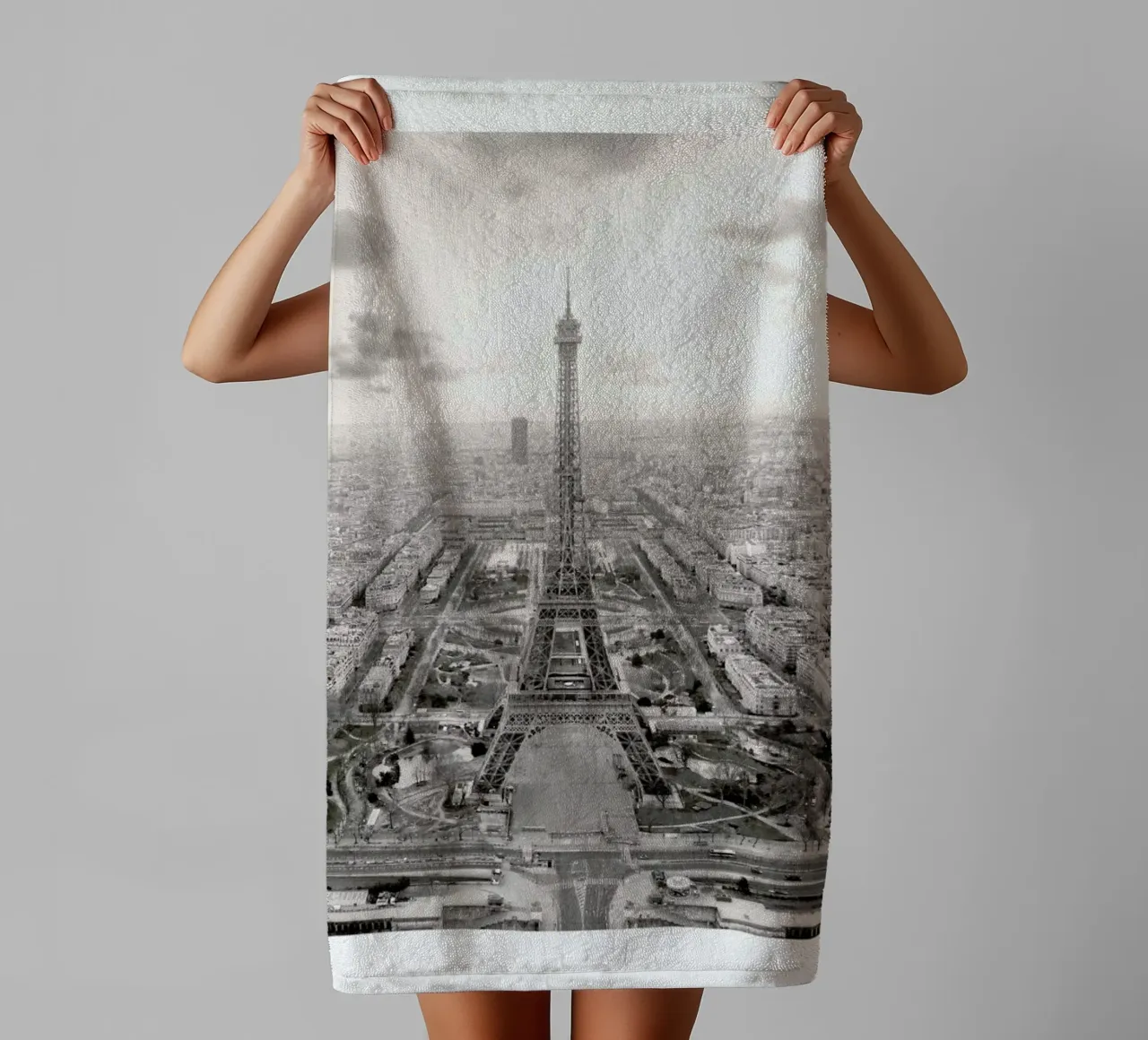 Tour Eiffel towel by METROPOLIS