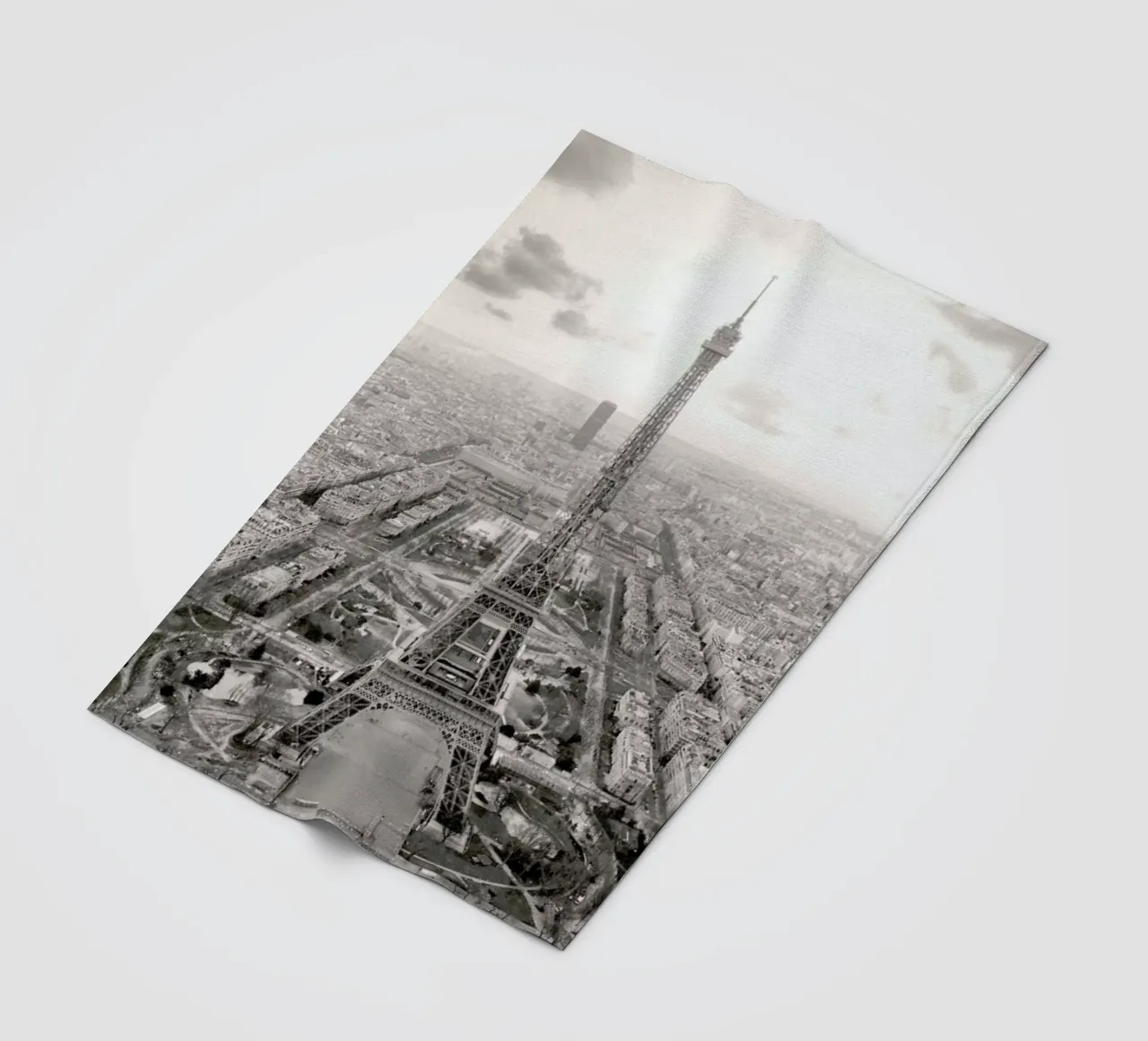 Tour Eiffel coperta in pile da METROPOLIS