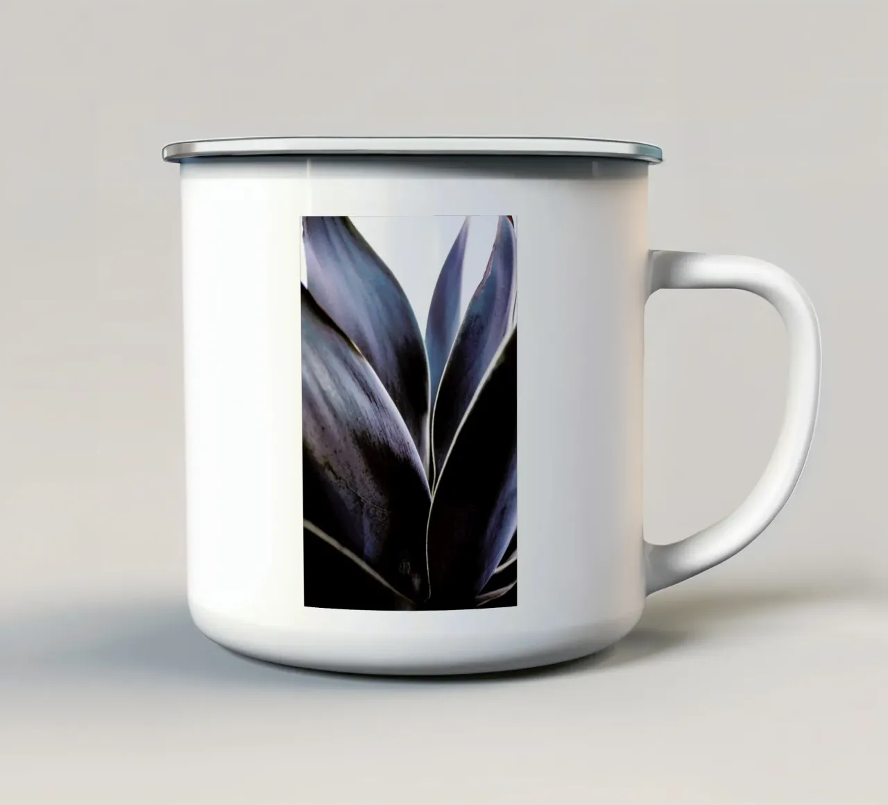 Blue Agave tazza in smalto da Chris Abatzis