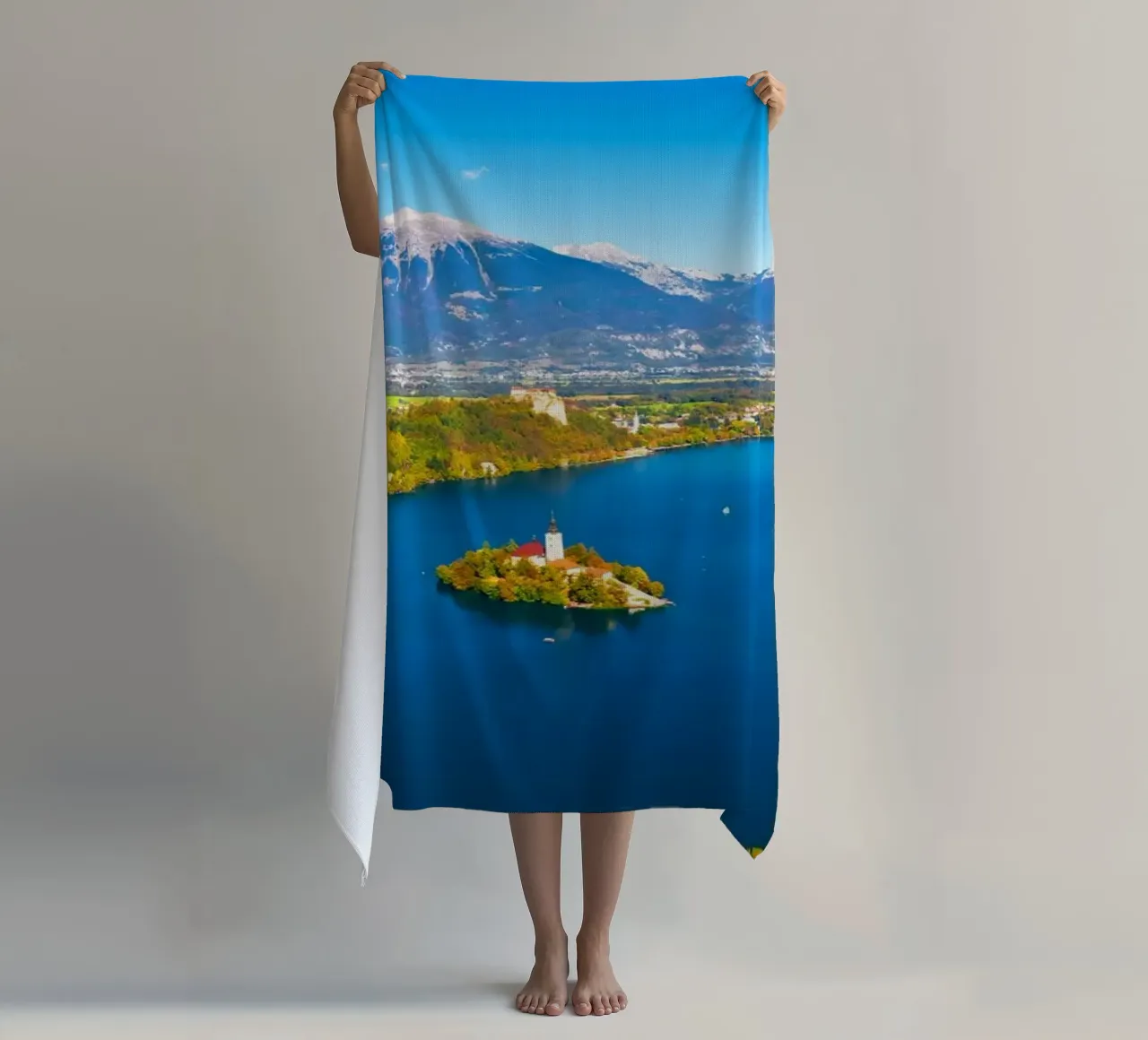 city nature 15 beach towel by Bttn
