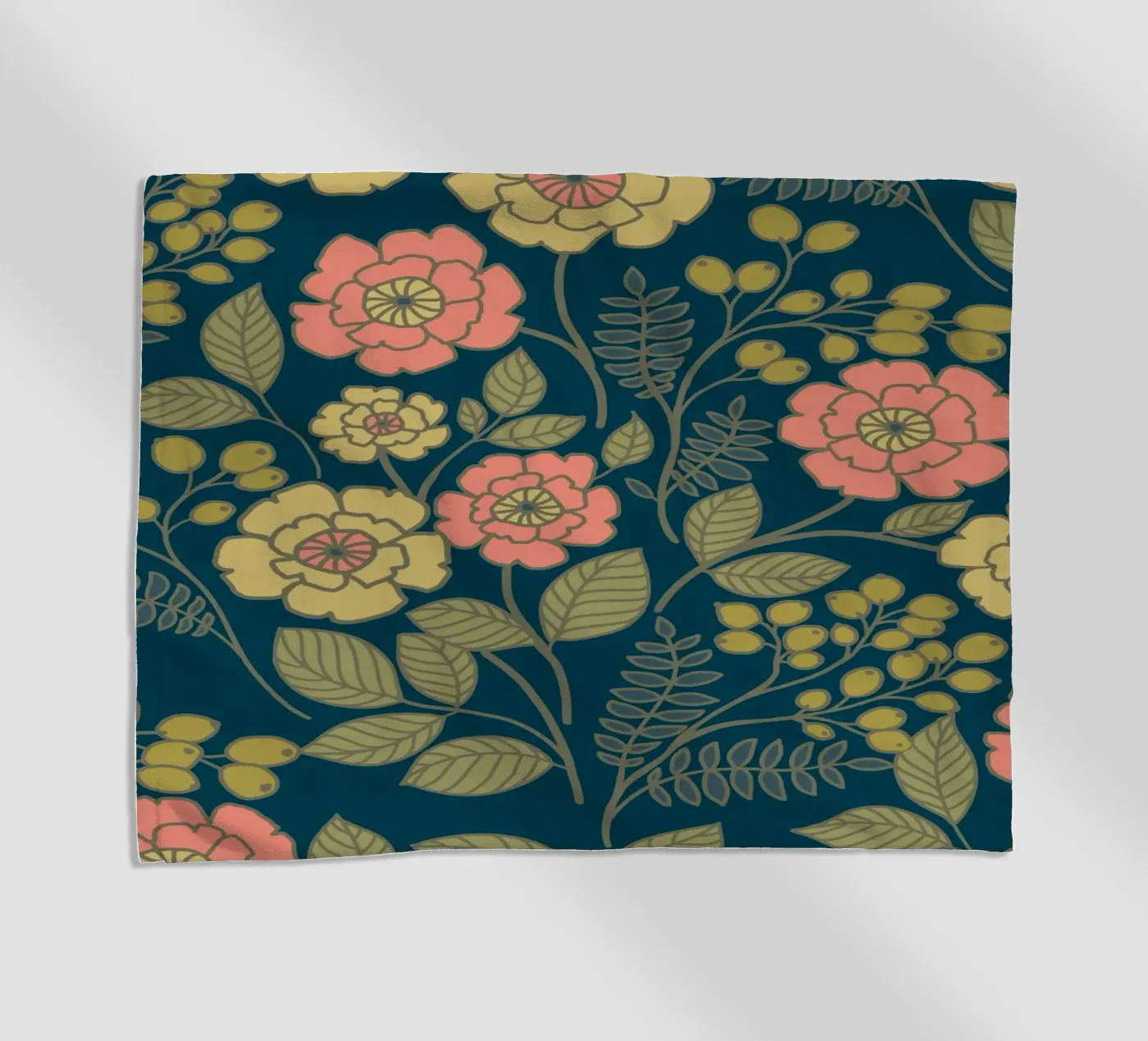 Whimsical floral pattern telo mare da AnnelyBlooms