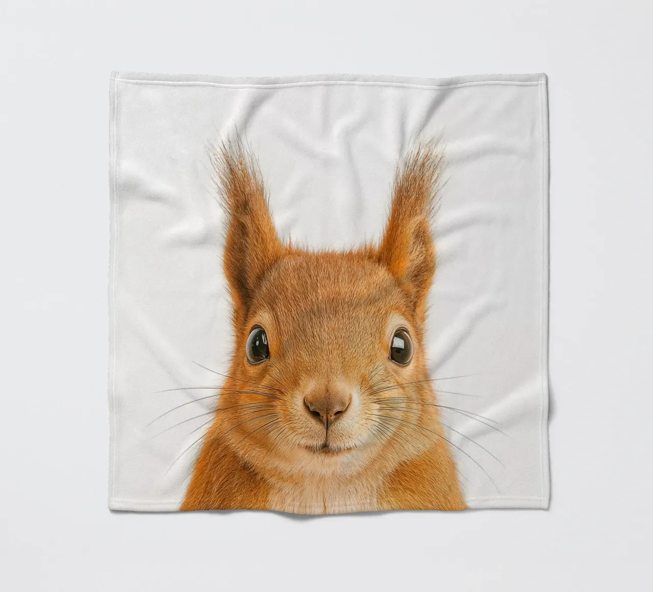 Studio Critter No. 2 - Nuts About You coperta in pile da KidzStudio