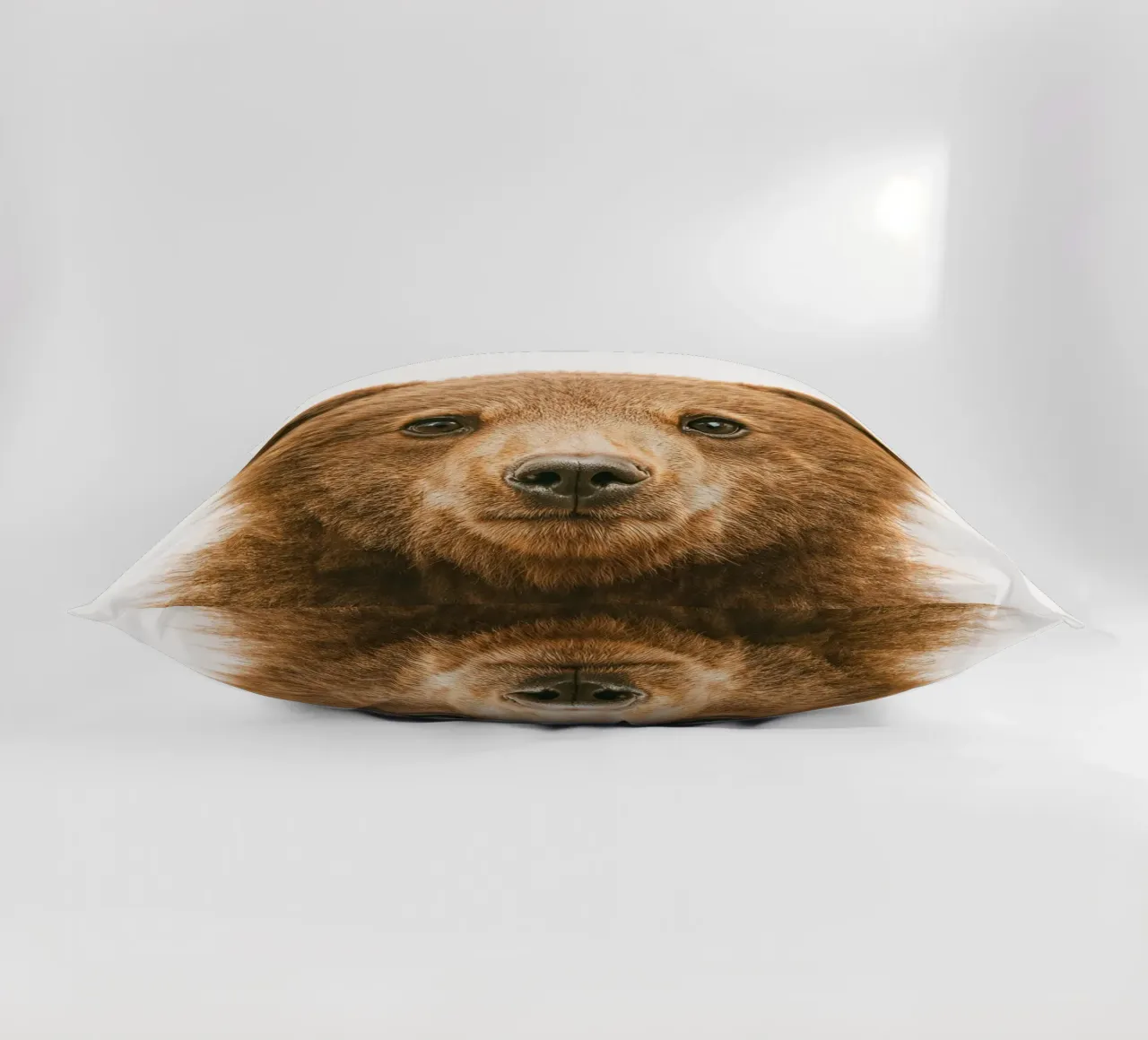 Studio Critter No. 7 - Baby Bruin cuscino da KidzStudio