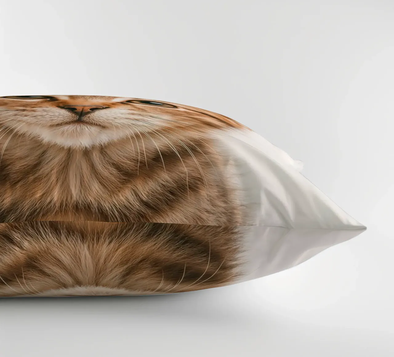 Studio Critter No. 10 - Little Feline Face cuscino da KidzStudio