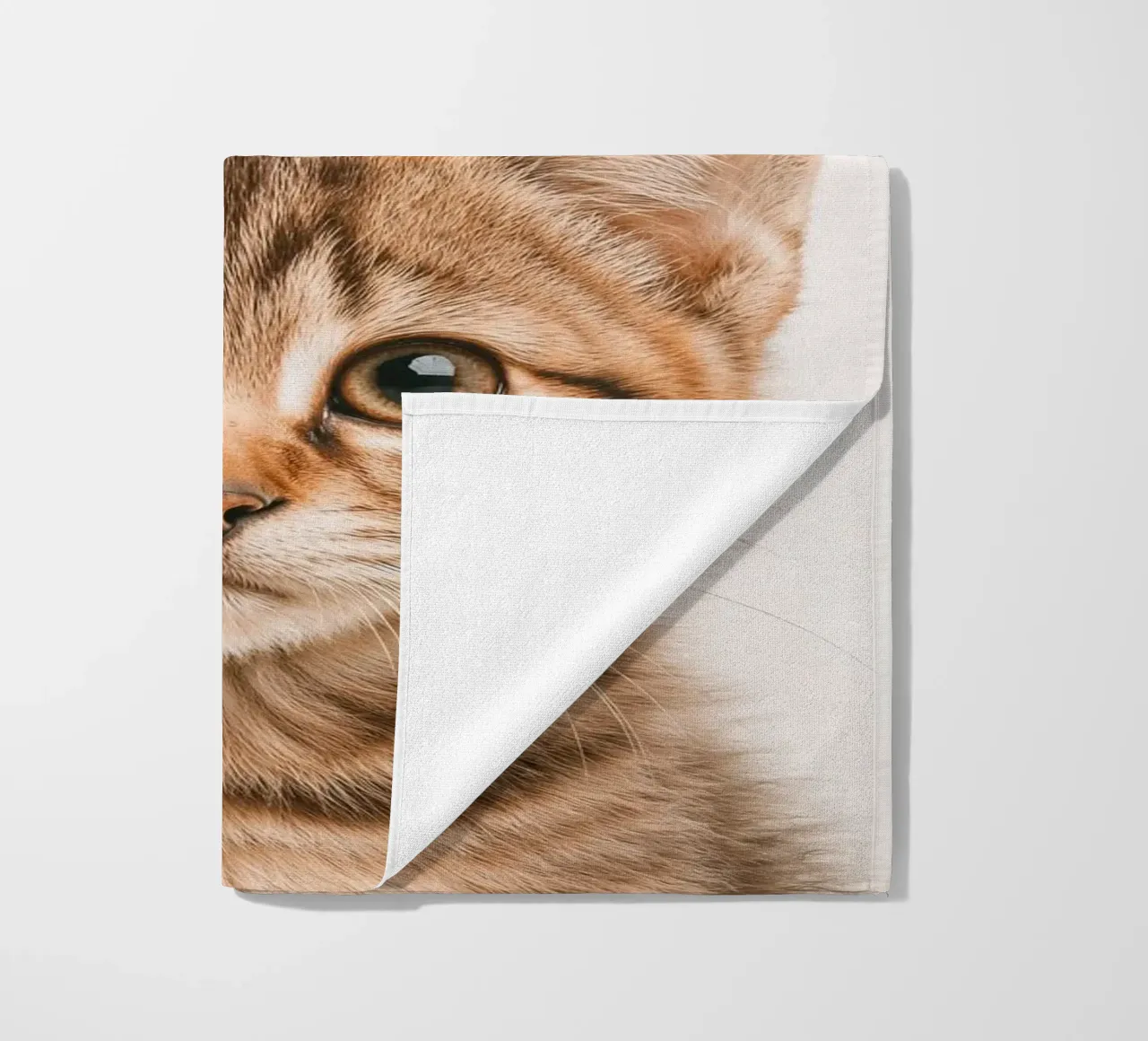 Studio Critter No. 10 - Little Feline Face telo mare da KidzStudio