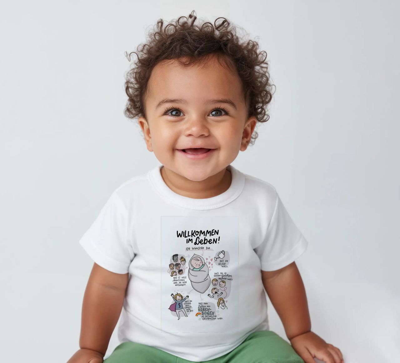 Willkommen Baby T-Shirt von Geborgen Wachsen x JUNIQE