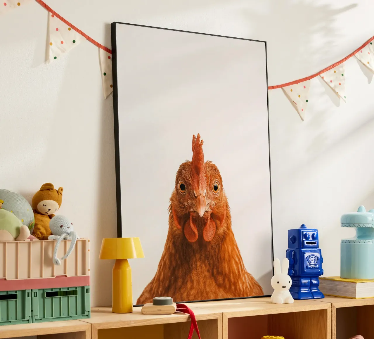 Studio Critter No. 12 - Cluck & Stare alluminio dibond da KidzStudio
