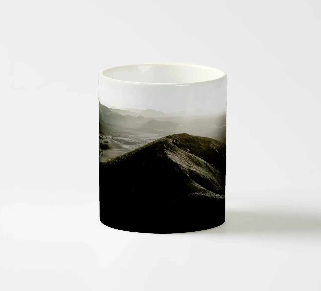 Volcanic Landscape Keramik Tasse von Chris Abatzis
